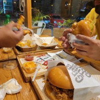 Burger O'Clock - BTK